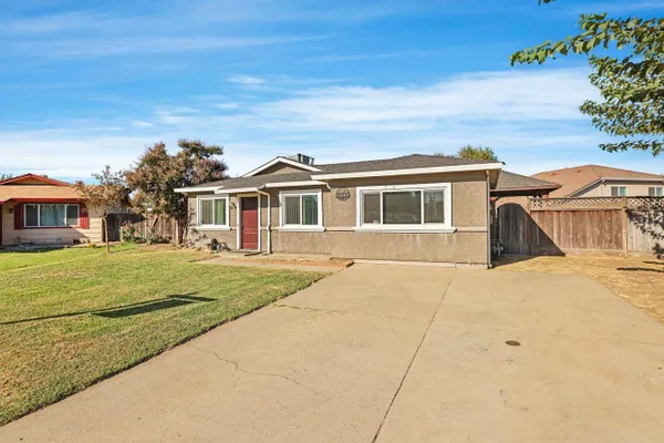 1000 SUNRISE CT