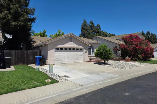 9009 BUNGALOW WAY