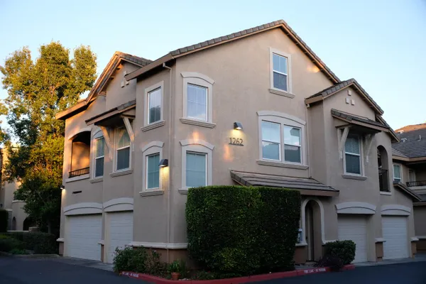 1262 MILANO DR 1