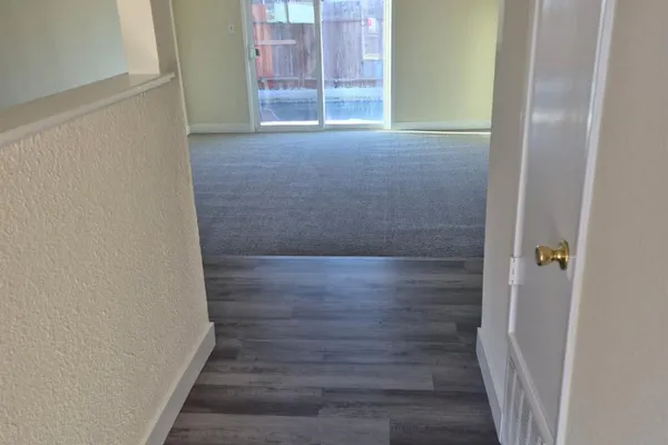 292 DANA CT