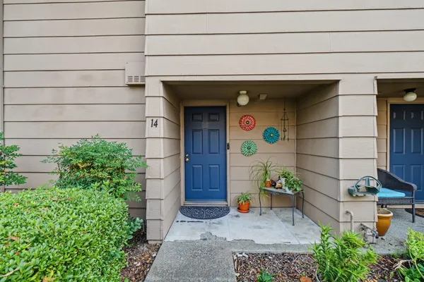 6060 GLORIA DR 14