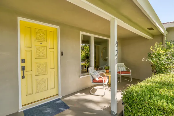 421 BONITA AVE