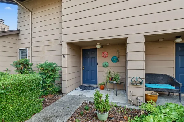 6060 GLORIA DR 14