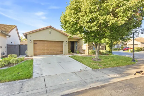 4 WALSHFORD PL