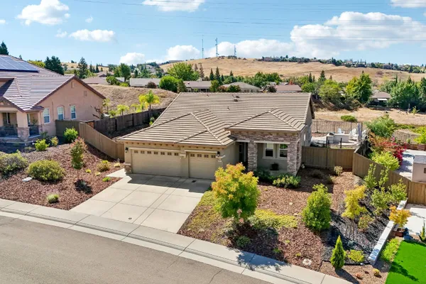 615 LEFEVRE DR