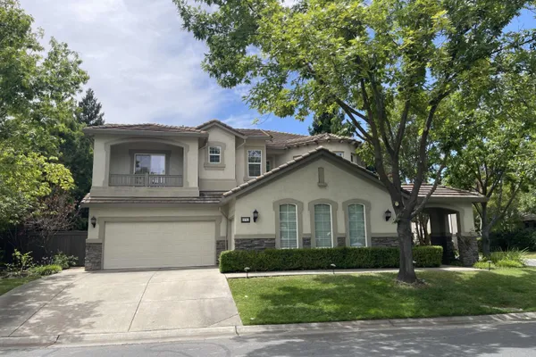3762 CLUBSIDE LN