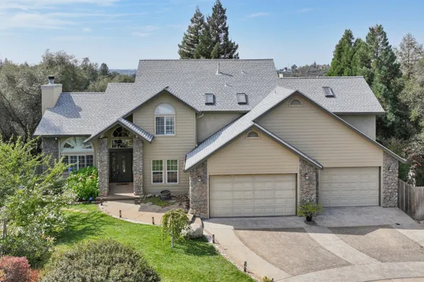 704 QUAIL HILL CT