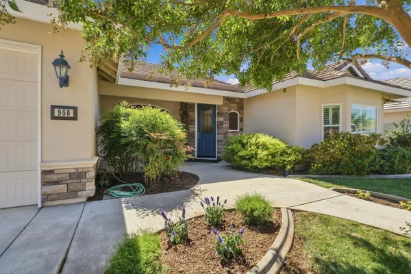 950 CHISHOLM TRL