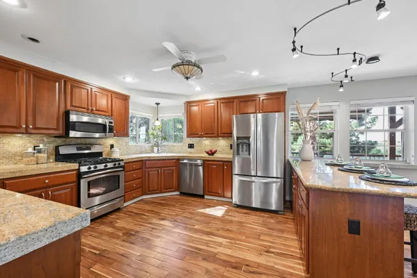 704 QUAIL HILL CT