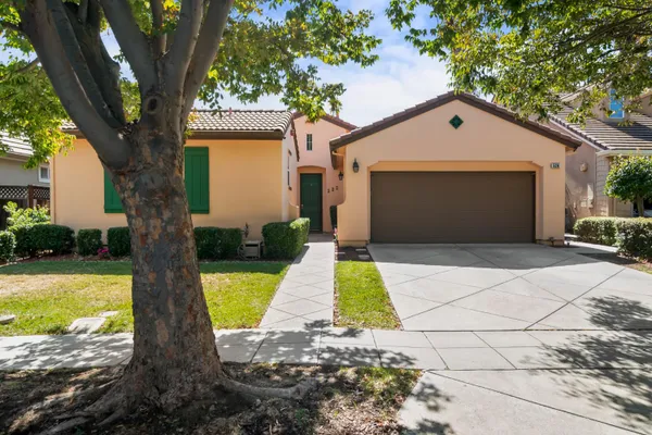 524 HUTCHINGS WAY