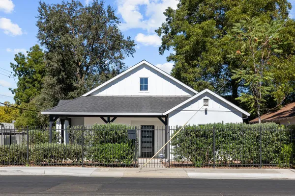 3307 12TH AVE
