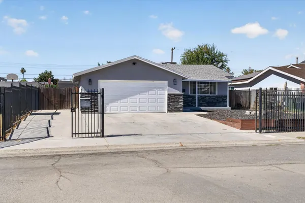 7704 LAURIE WAY