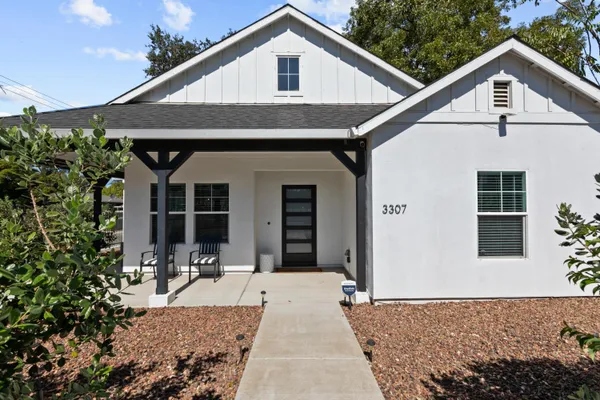 3307 12TH AVE