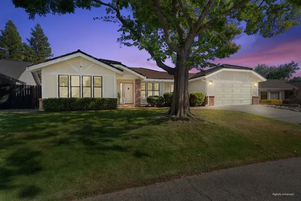 8666 GAINES AVE