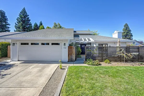 142 BLAKESLEE WAY