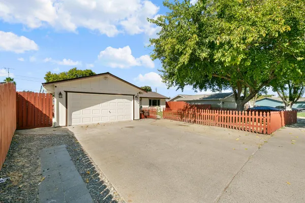 6941 FRANELA WAY