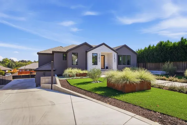 10925 GOLDSBOROUGH CIR
