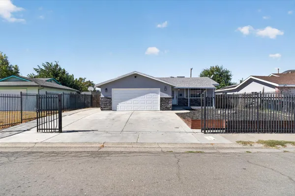 7704 LAURIE WAY