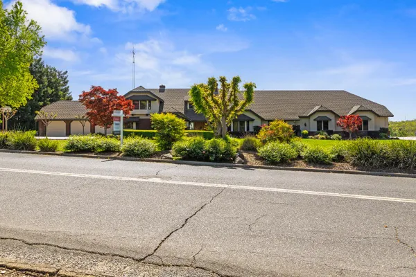 9000 OAK VIEW DR