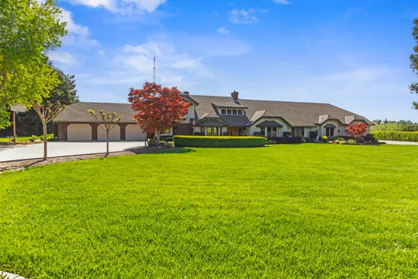9000 OAK VIEW DR