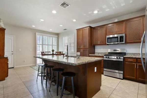 3920 PURPLE FINCH LN