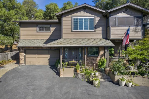23602 ACACIA CT