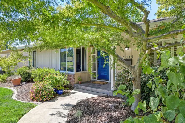 4045 ESPERANZA DR