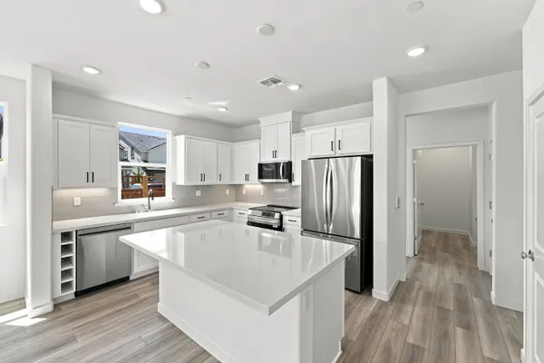 1055 GINKGO CIR