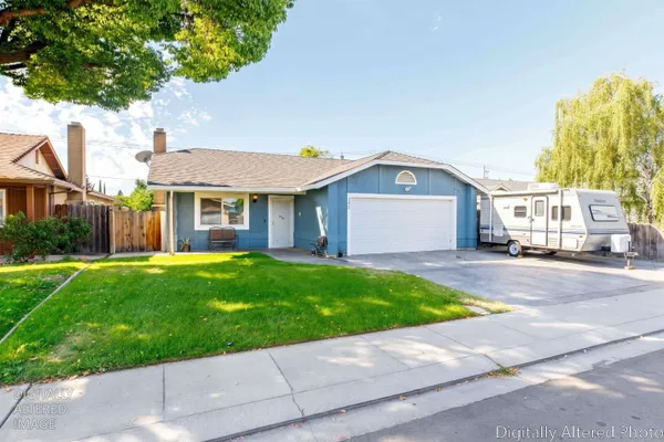 644 SWALLOW DR