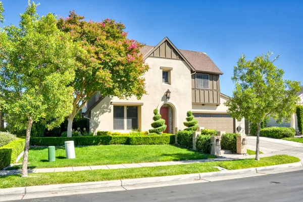 1322 COTTAGE GROVE CT