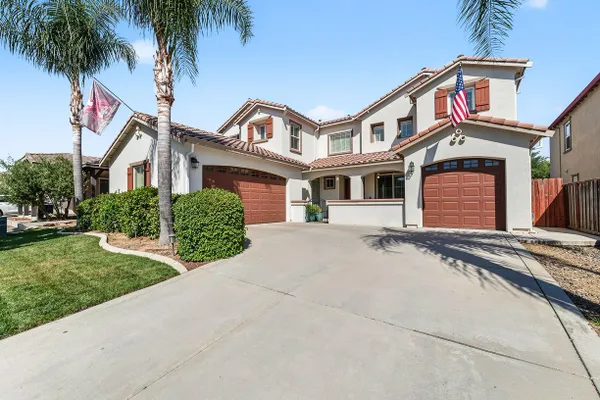 561 FRESIAN DR