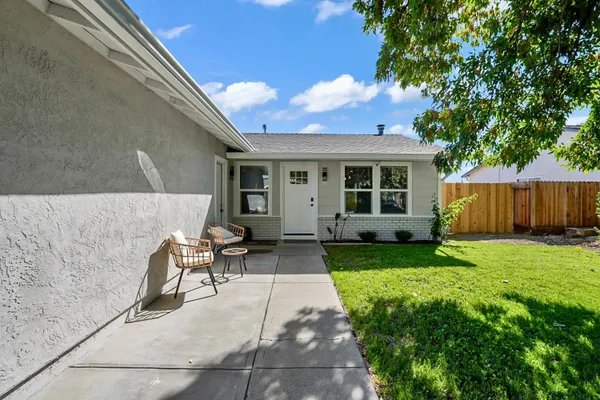 170 YOSEMITE DR