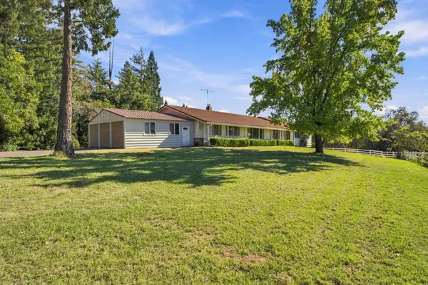 10020 VAN RIPER LN