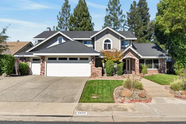 4933 BROWNSTONE CT