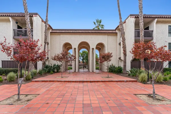 39865 CEDAR BLVD 131