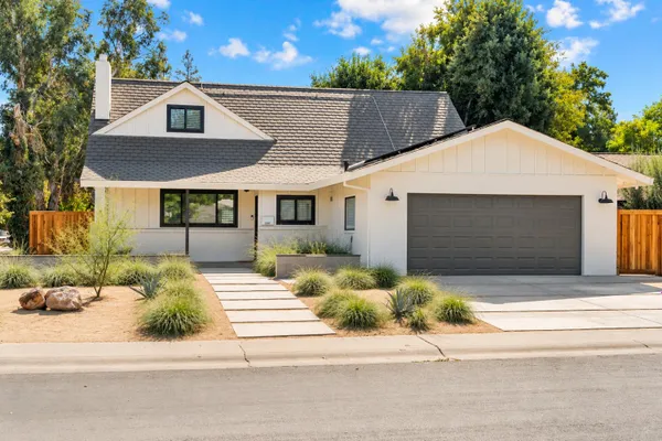 2802 LAYTON DR