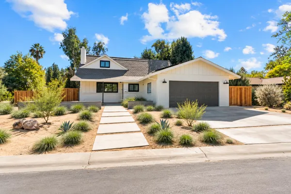 2802 LAYTON DR
