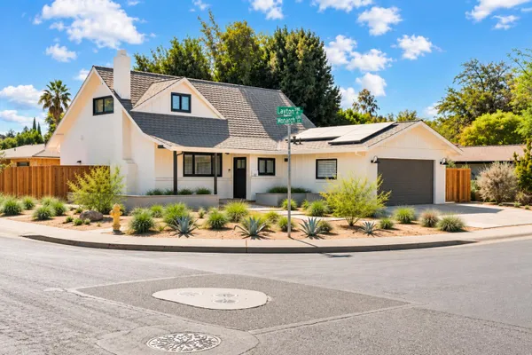 2802 LAYTON DR