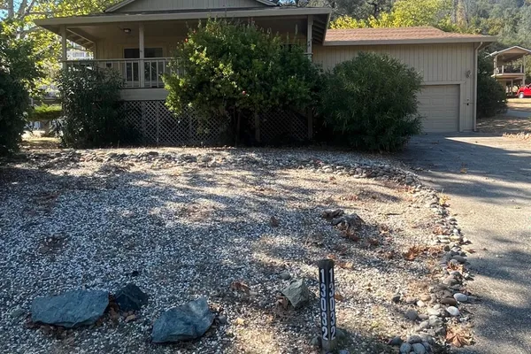 13032 THISTLE LOOP