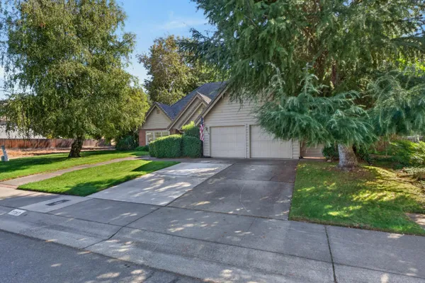 7787 DUTRA BEND DR