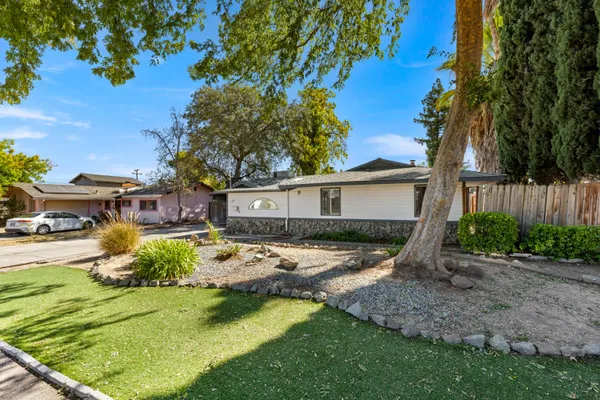 7452 MORNINGSIDE WAY