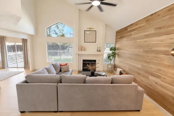 4643 SHADE TREE WAY