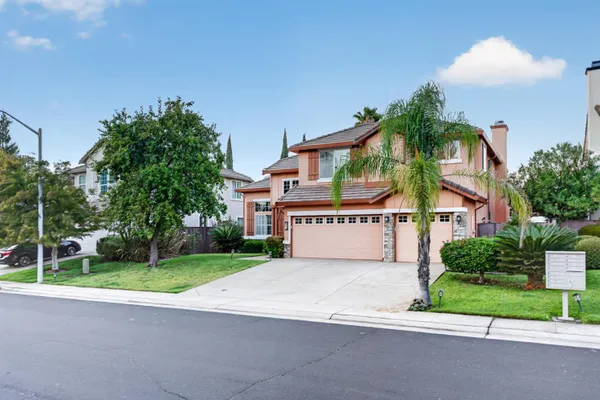 1761 ORVIETTO DR