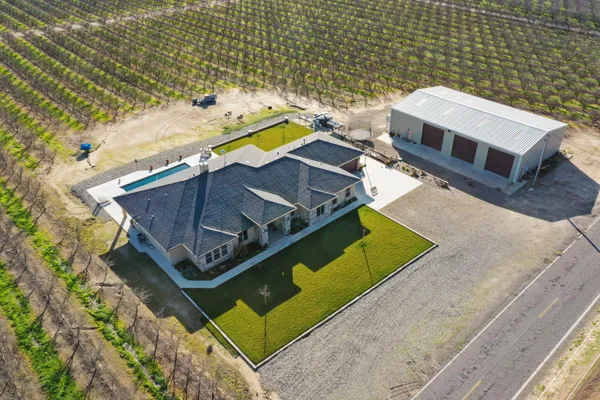10393 BRADBURY RD