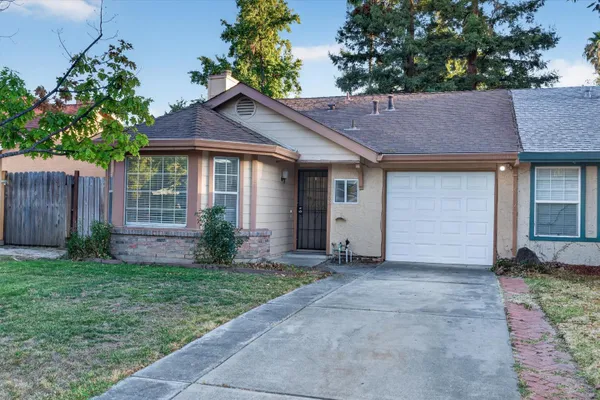 1168 PEBBLEWOOD DR