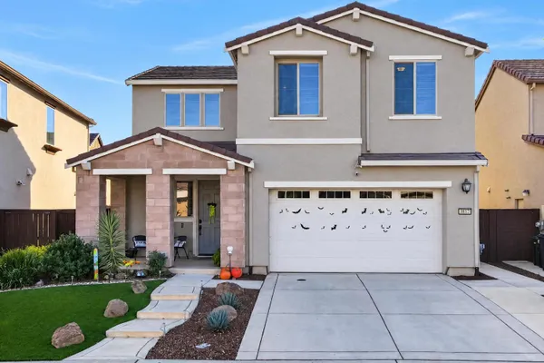 3812 IVAN WAY