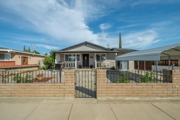 1109 MCARTHUR AVE