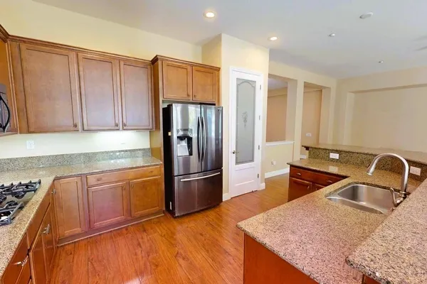 2241 CORYTON LN