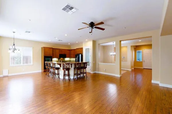 2241 CORYTON LN