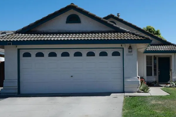 1089 LA MESA ST